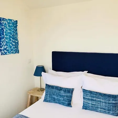 Chiado River View Deluxe Apartment