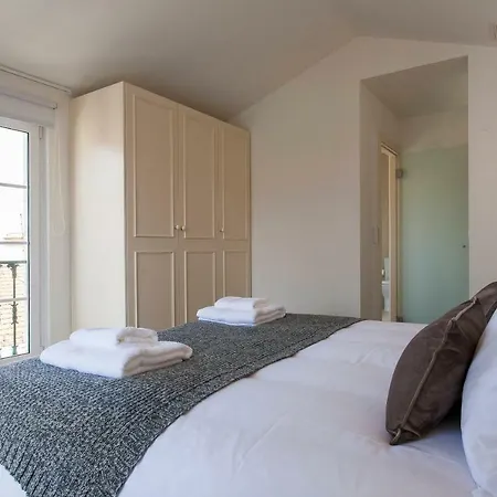 Chiado River View Deluxe Apartment Lisbon