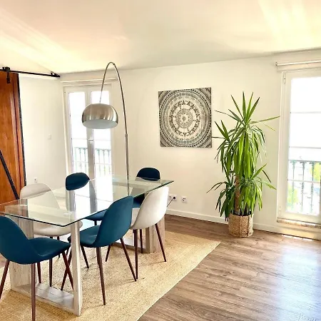 Chiado River View Deluxe Apartment *